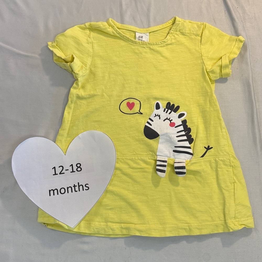 H&M - Bright Yellow short Sleeve Zebra Tee/T-shirt